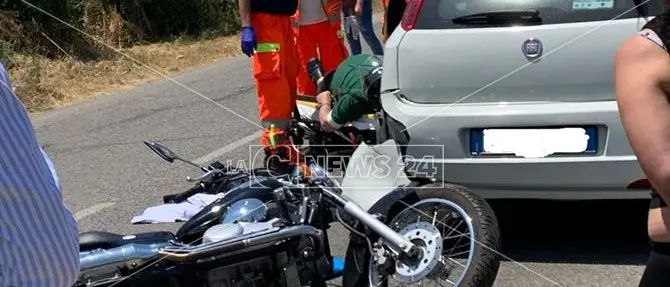 Montalto Uffugo, scontro auto-moto: ferito un centauro