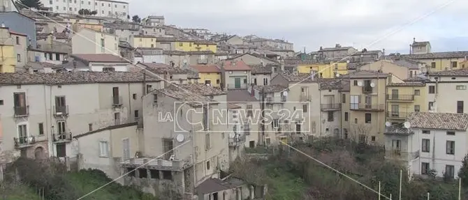 A casa, al bar o a fare shopping invece che a lavorare: chiesti 15 rinvii a giudizio