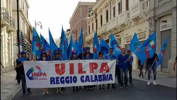 Reggio, i lavoratori del settore giustizia scendono in piazza