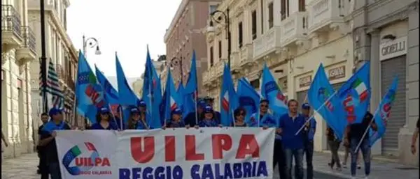 Reggio, i lavoratori del settore giustizia scendono in piazza