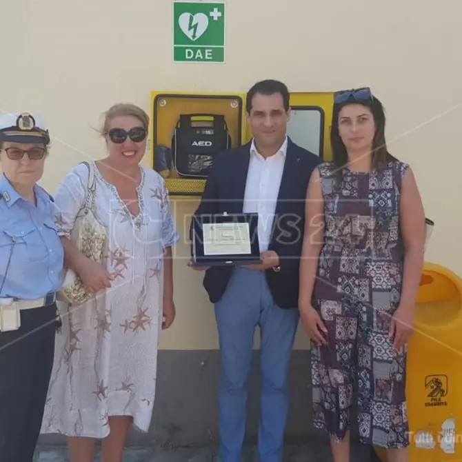 Terranova da Sibari città cardioprotetta: donato un defibrillatore