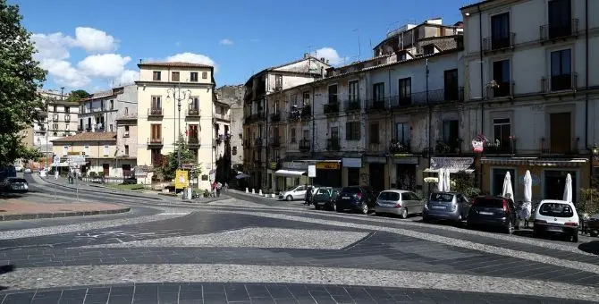 Alla scoperta del centro storico di Cosenza, appuntamento con Cinque sensi di marcia