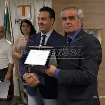 L'Asmenet premia i comuni calabresi più trasparenti ed innovatori