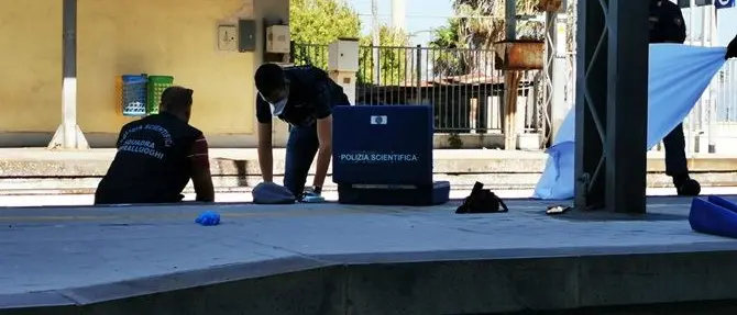 Travolto e ucciso da un treno in corsa, tragedia a Reggio Calabria