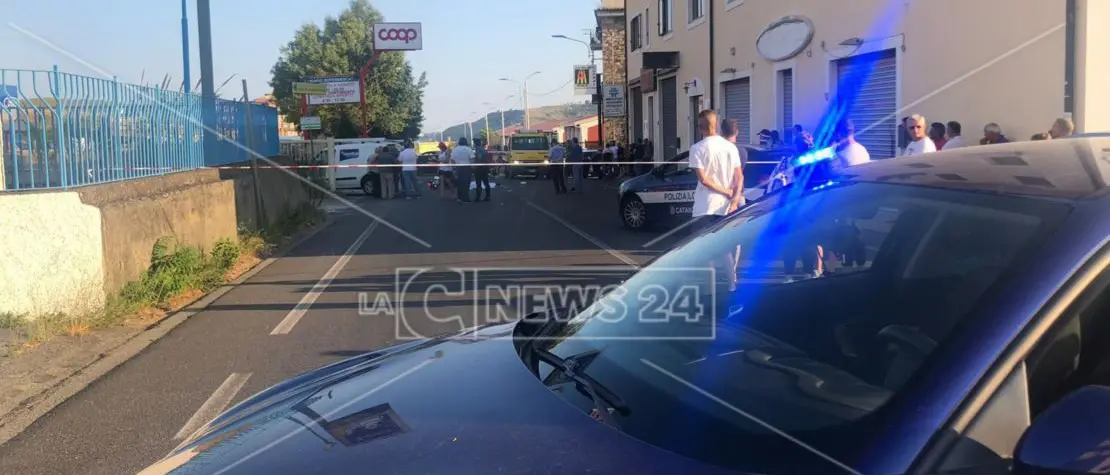 Impatto fatale moto-furgone a Catanzaro, muore 34enne