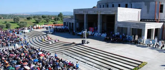 Natuzza, la fondazione si appella al Vaticano contro il vescovo