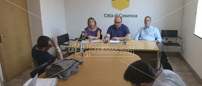 L'affondo di Covelli (Pd): «No al modello Occhiuto anche alla Regione»