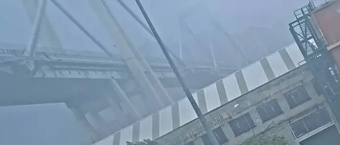 Crollo ponte di Genova, diffuse le immagini inedite della tragedia