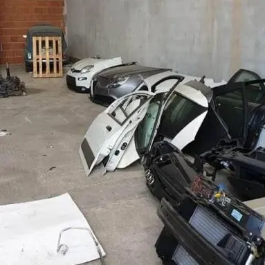 Nasconde armi, pezzi d’auto e una discarica abusiva: arrestato agricoltore