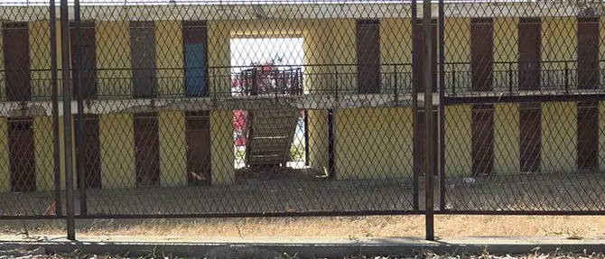 Il Lido comunale di Reggio divorato dal degrado: «Inaccettabile»