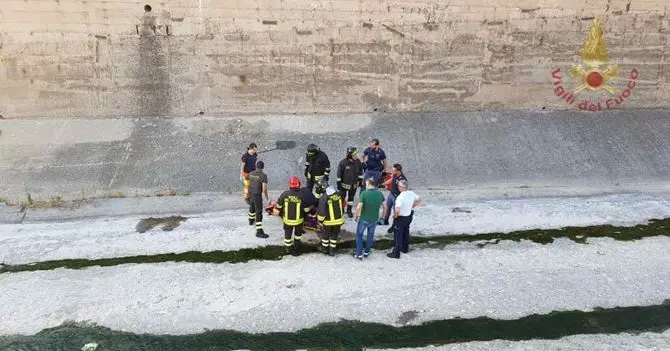 Donna precipita nel fiume Calopinace a Reggio, salvata