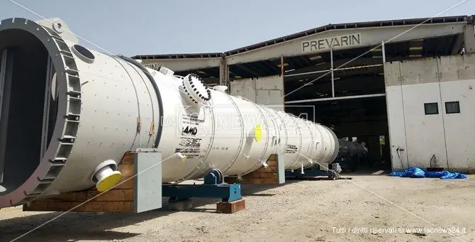 Il “gigante” Made in Calabria in viaggio verso il porto di Vibo Marina