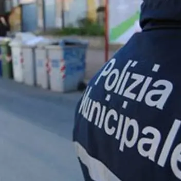 Reggio, offende la Polizia municipale sui social: donna denunciata