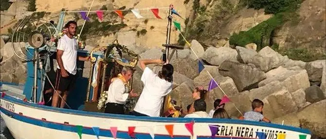 La Madonna di Piedigrotta torna sulla spiaggia dove naufragò nel '600