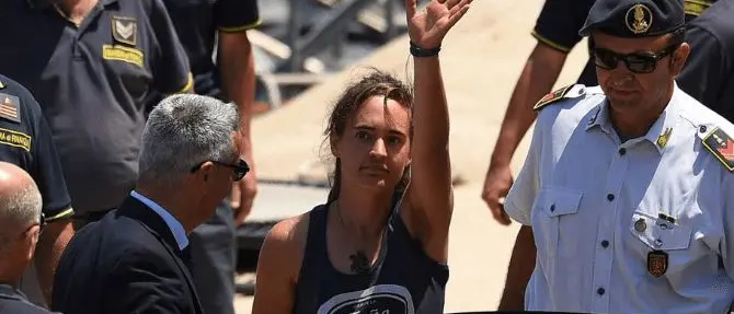 Sea Watch, la comandante torna libera. Salvini: «Non ho parole»