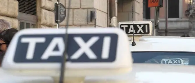 Taxi abusivi e irregolari a Reggio, controlli interforze e sanzioni