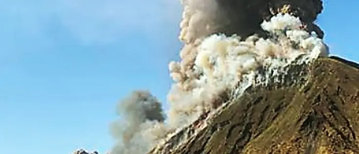 Eruzione Stromboli: «Sembrava la fine del mondo, fuoco ovunque e gente in mare»
