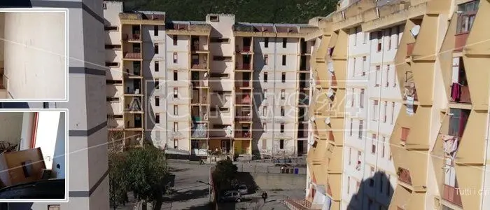 «Via i rom o noi, così quartiere invivibile». Residenti esasperati dalle occupazioni abusive