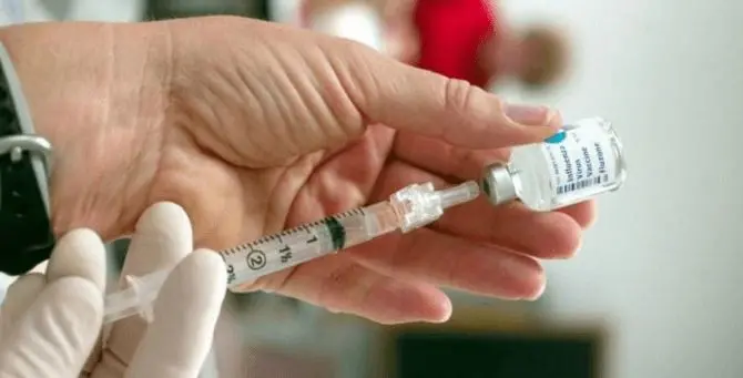 Vaccini obbligatori, il 10 luglio la scadenza per i certificati a scuola