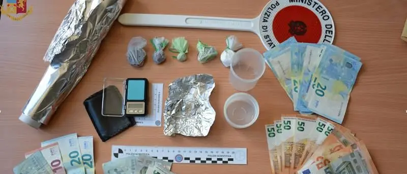 Spaccio di droga nel Vibonese, arrestata una famiglia
