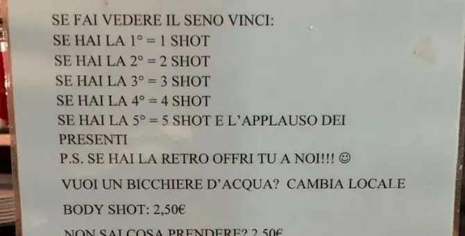 «Se fai vedere il seno bevi gratis»: polemica sul cartello esposto in un bar