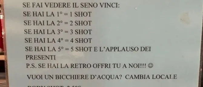 «Se fai vedere il seno bevi gratis»: polemica sul cartello esposto in un bar