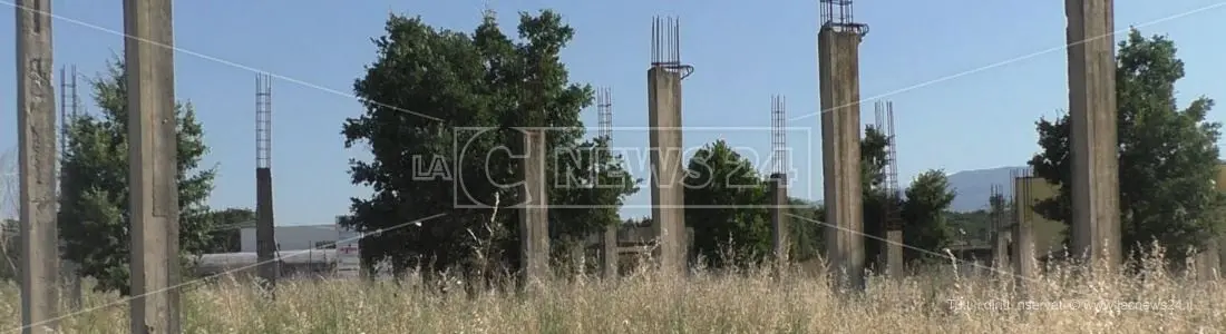 Corap Cosenza, benvenuti all’inferno: così muoiono le speranze di sviluppo industriale