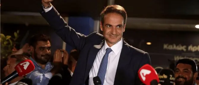 Elezioni Grecia, netta vittoria per la destra: Mitsotakis nuovo leader
