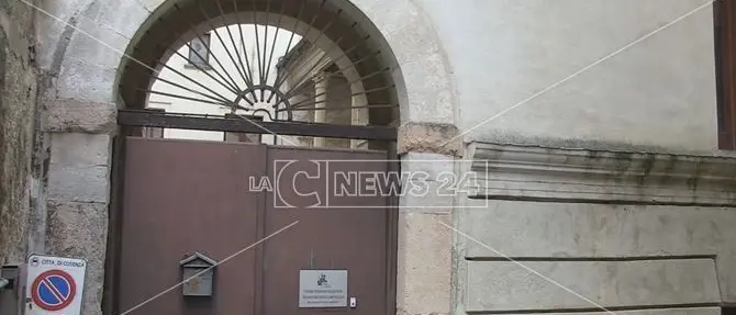 Cosenza, Palazzo Caselli Vaccaro in comodato gratuito. Danno erariale?