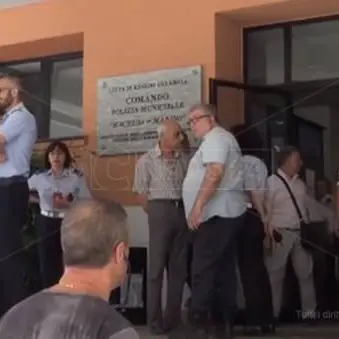 Uffici roventi senza condizionatori, i vigili di Reggio incrociano le braccia