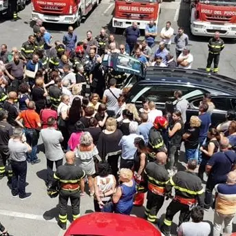 «Il ritratto di un comune vigile del fuoco. Buon viaggio Peppe»
