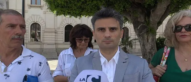 L'Sos di “Miti”: «Il Comune di Reggio vuole restringere la democrazia»