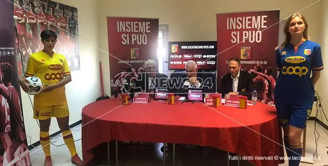 Il Catanzaro calcio presenta la nuova campagna abbonamenti