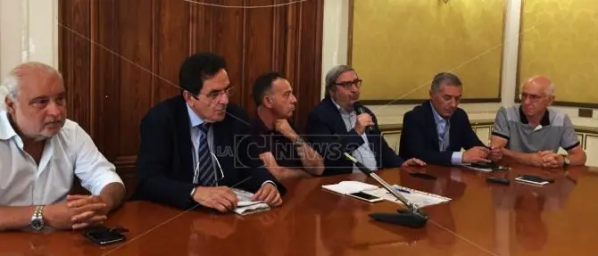 Reggio, centro per malati terminali a rischio chiusura: «Chi rema contro?»