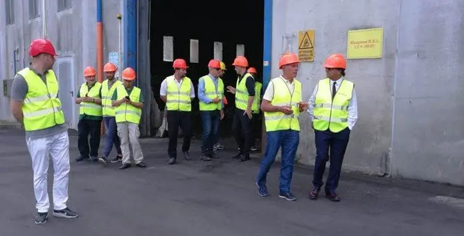 «A Gioia c’ero anch’io», «No tu no»: Regione e Comune si danno alla farsa