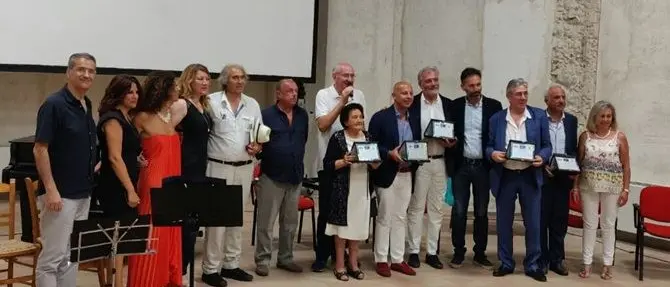 Tropea assegna la sua “Isola” ai cittadini distintisi nel mondo