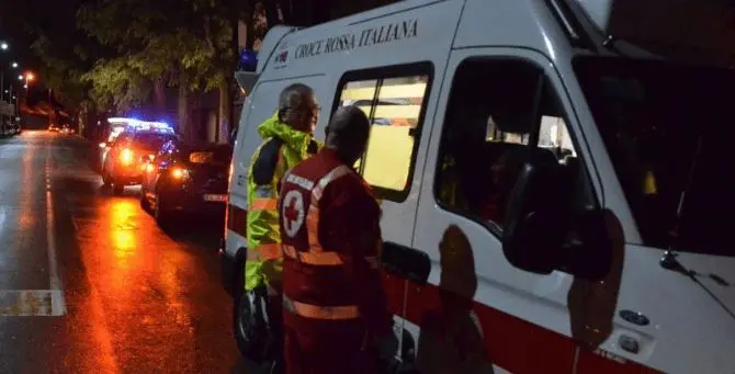 Ancora sangue sulle strade, giovane mamma muore travolta da auto