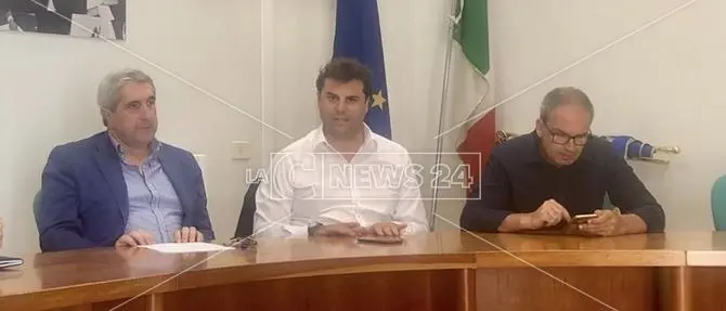 Mendicino, botta e risposta in Comune sulla carenza d'acqua