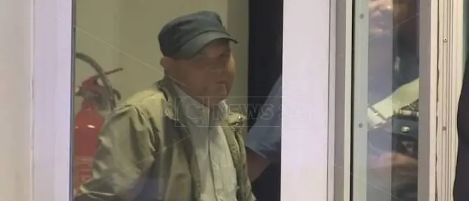 Paure, minacce e umiliazioni: l’odissea di un imprenditore sotto scacco del clan