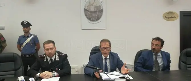 Dal tentato omicidio alla strage di bestiame, la strategia del terrore della “banda del legno”