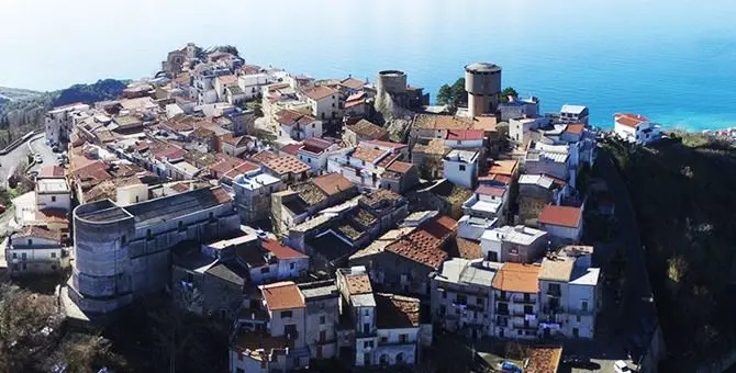 Proposta la fusione di cinque Comuni del Tirreno cosentino