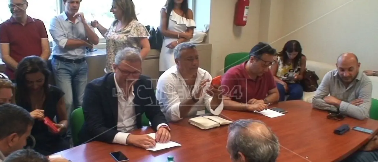 Catanzaro, i tirocinanti della cultura in protesta alla cittadella