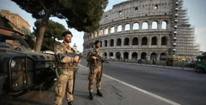 «Domani sarò in Paradiso»: allarme terrorismo, è caccia ad un siriano