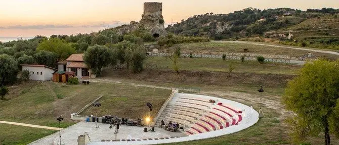 Teatro, yoga e stelle: a Ricadi la IV edizione della kermesse Avvistamenti