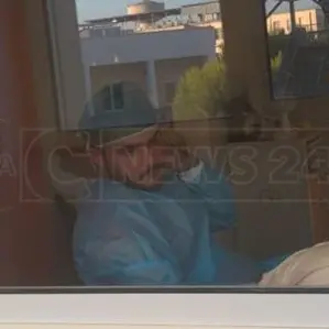 L’ex marito le diede fuoco, Maria Antonietta si è aggravata: trasferita in terapia intensiva