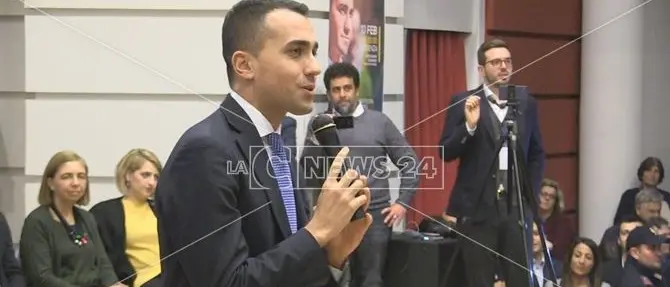 Il ministro Di Maio a Cosenza in vista del voto regionale