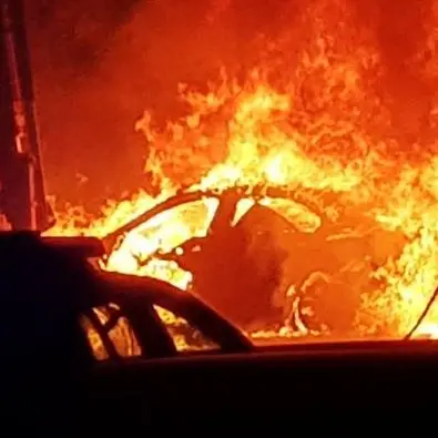 Notte di fuoco a Mandatoriccio, in fiamme l’auto di ex dirigente comunale