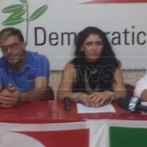 Pd Crotone, che facevano Mauro D’Acri ed Enzo Bruno alla conferenza stampa contro Graziano?