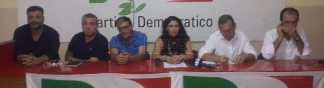 Pd Crotone, che facevano Mauro D’Acri ed Enzo Bruno alla conferenza stampa contro Graziano?