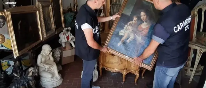 Traffico illecito di opere d’arte, quattro persone finiscono ai domiciliari